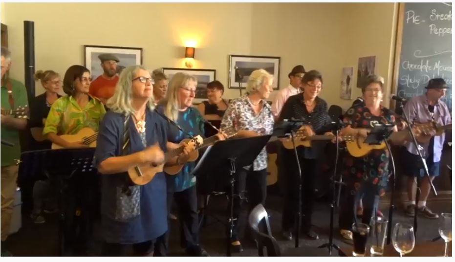 BUG playing Rhiannon